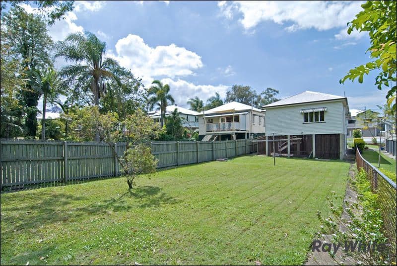 52 Carberry Street, GRANGE QLD 4051, Grange - Thumbnail 7