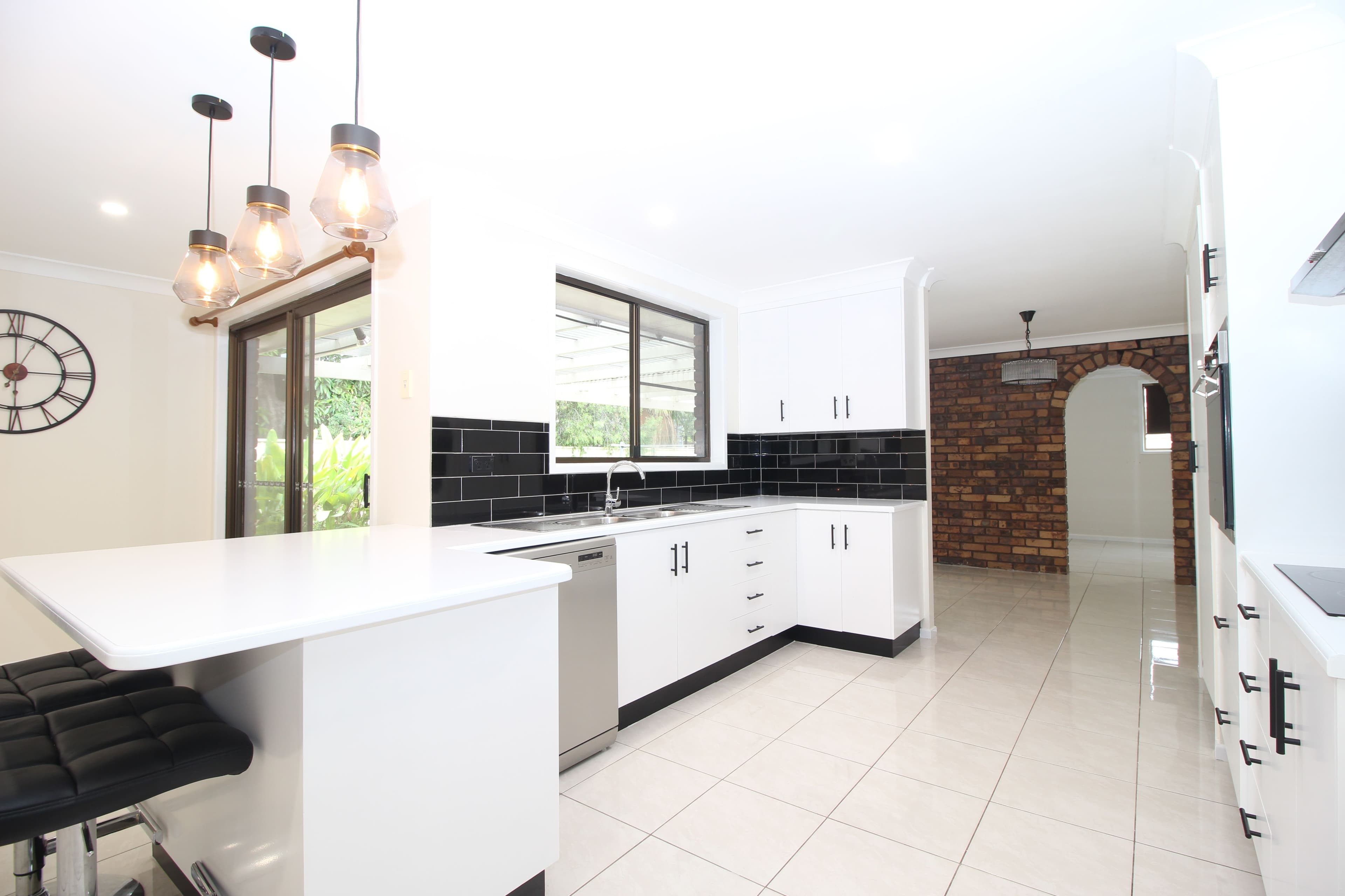20 Colleen Avenue, Emerald QLD 4720, Emerald - Thumbnail 4