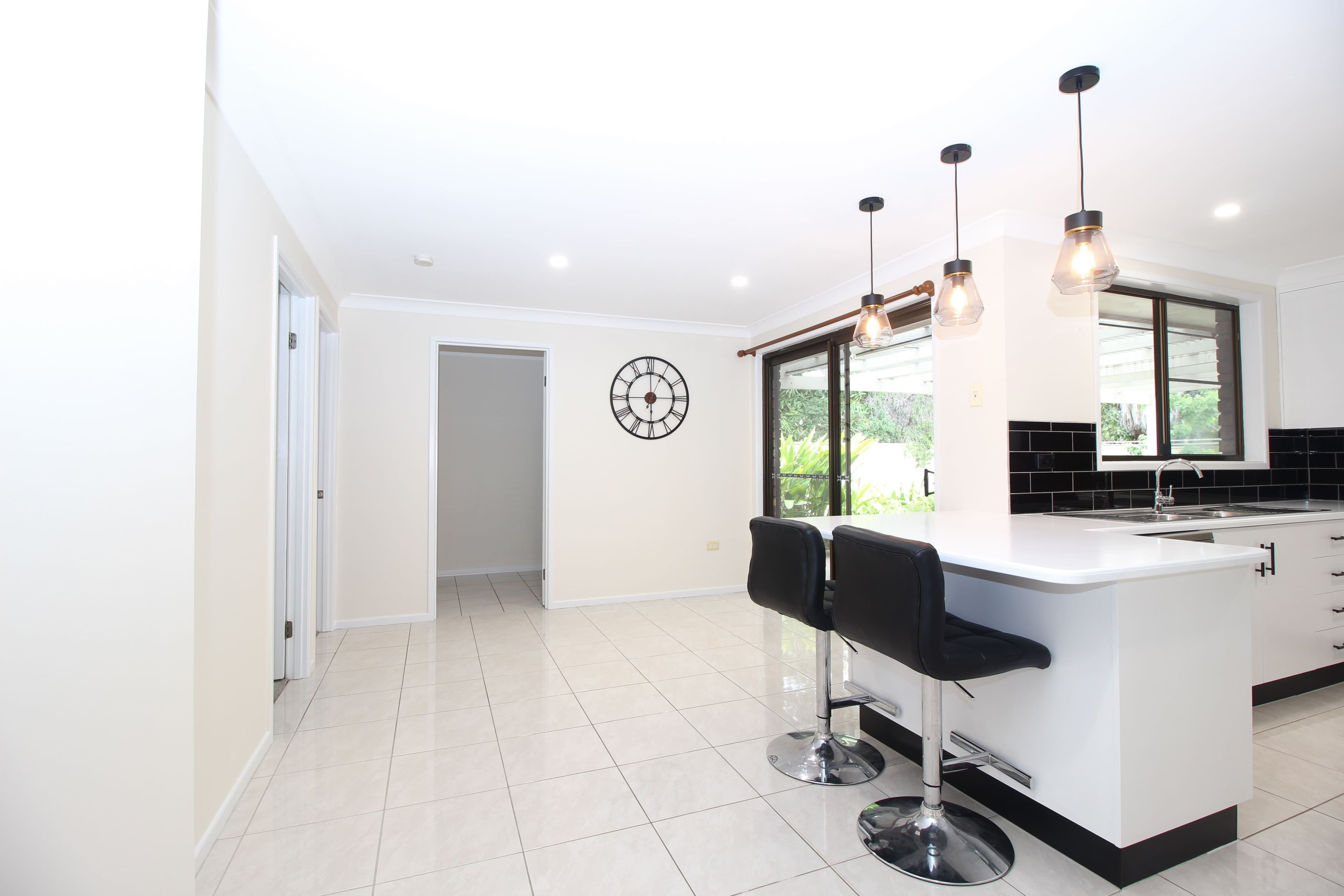 20 Colleen Avenue, Emerald QLD 4720, Emerald - Thumbnail 6