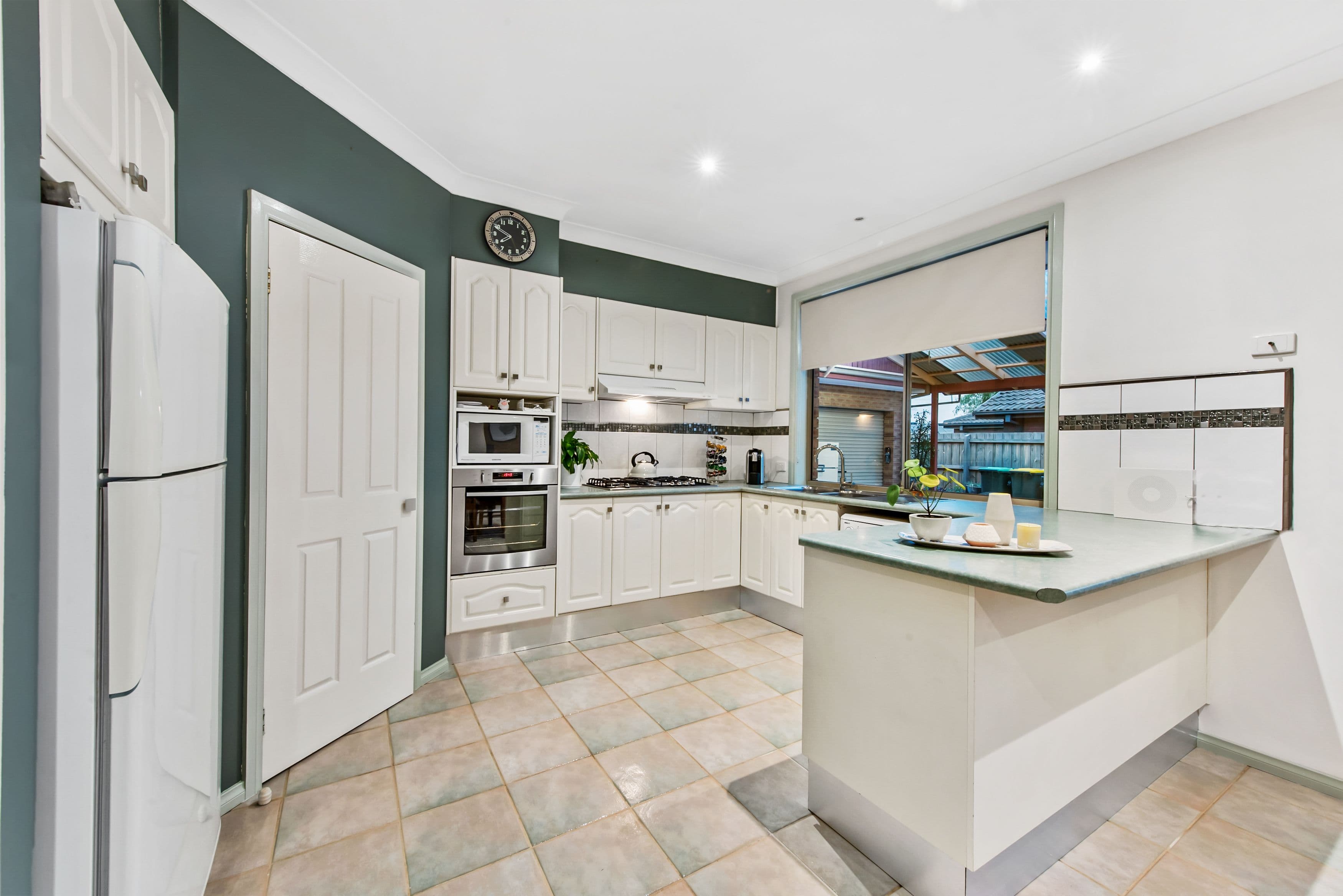 30 Delbridge Drive, Sydenham VIC 3037, Sydenham - Thumbnail 4
