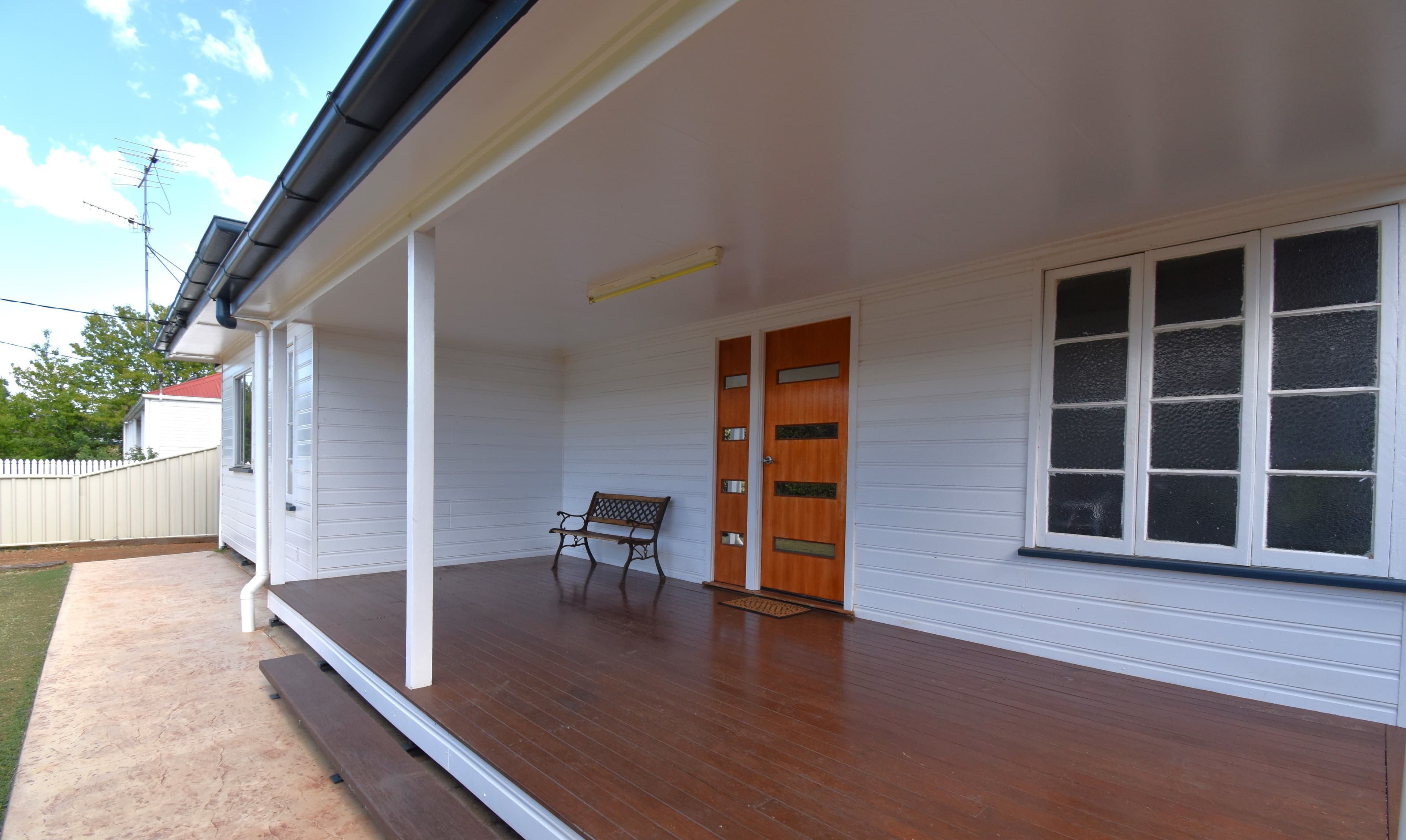 9 Robin Road, Longreach QLD 4730, Longreach - Thumbnail 2