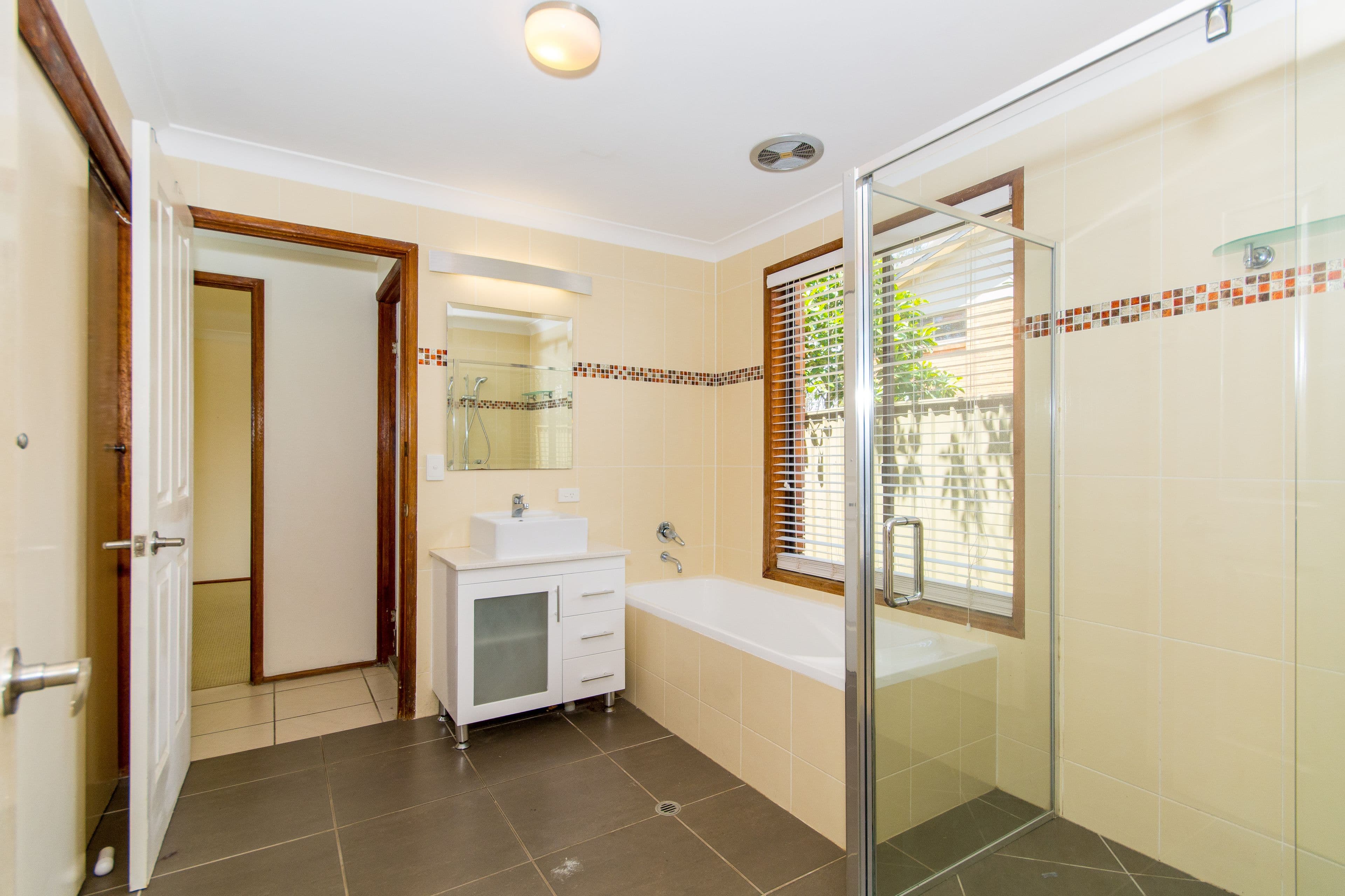 4 Roseville Street, Petrie QLD 4502, Petrie - Thumbnail 8