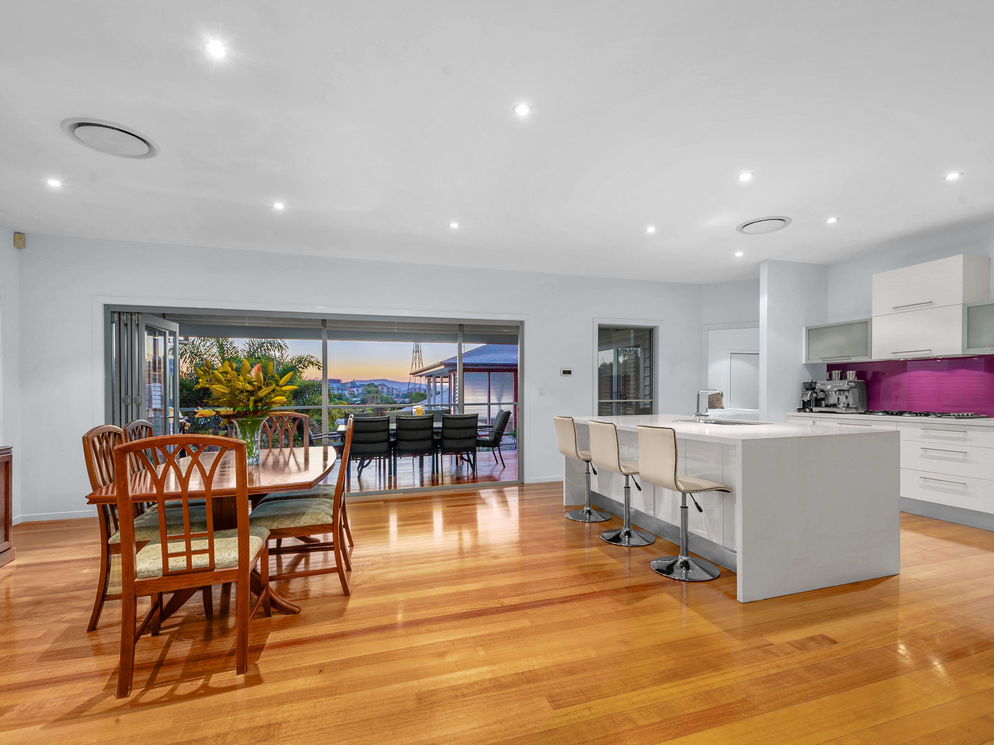 54 Birkalla Street, Bulimba QLD 4171, Bulimba - Thumbnail 3