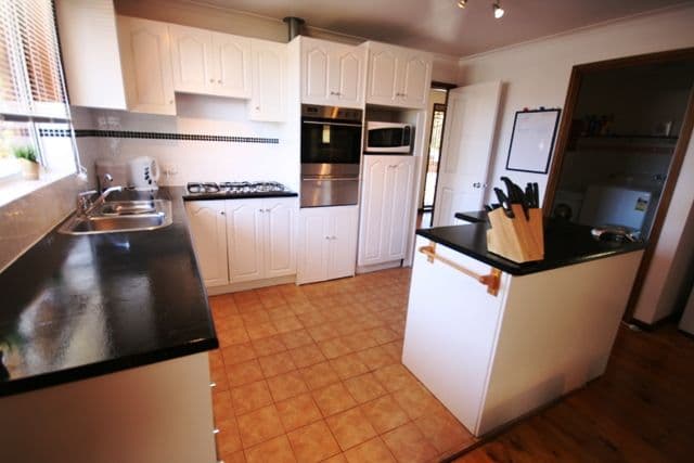 6 Hagen Crescent, HACKHAM WEST SA 5163, Hackham West - Thumbnail 3