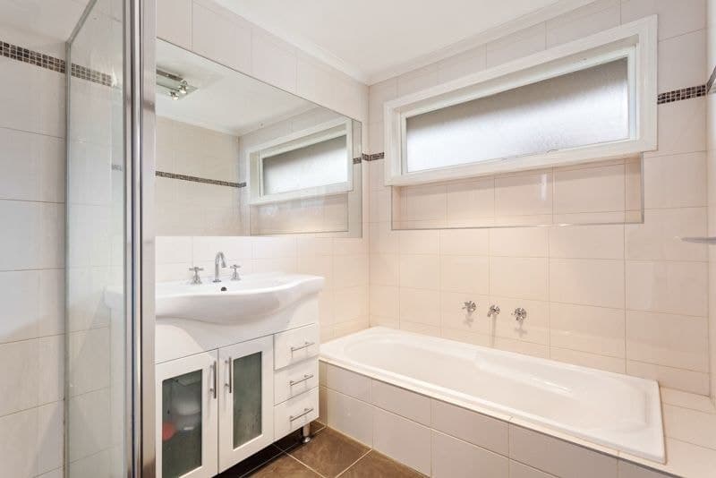 9 Harvey Close, Altona Meadows - Thumbnail 4