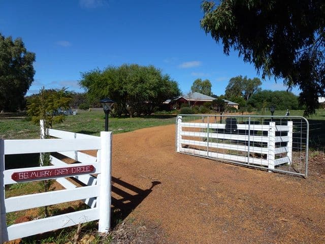 66 Murray Grey Circle, LOWER CHITTERING WA 6084, Lower Chittering - Thumbnail 3