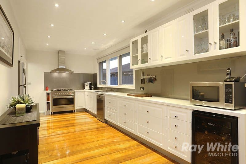 4 Wattle Drive, WATSONIA VIC 3087, Watsonia - Thumbnail 3