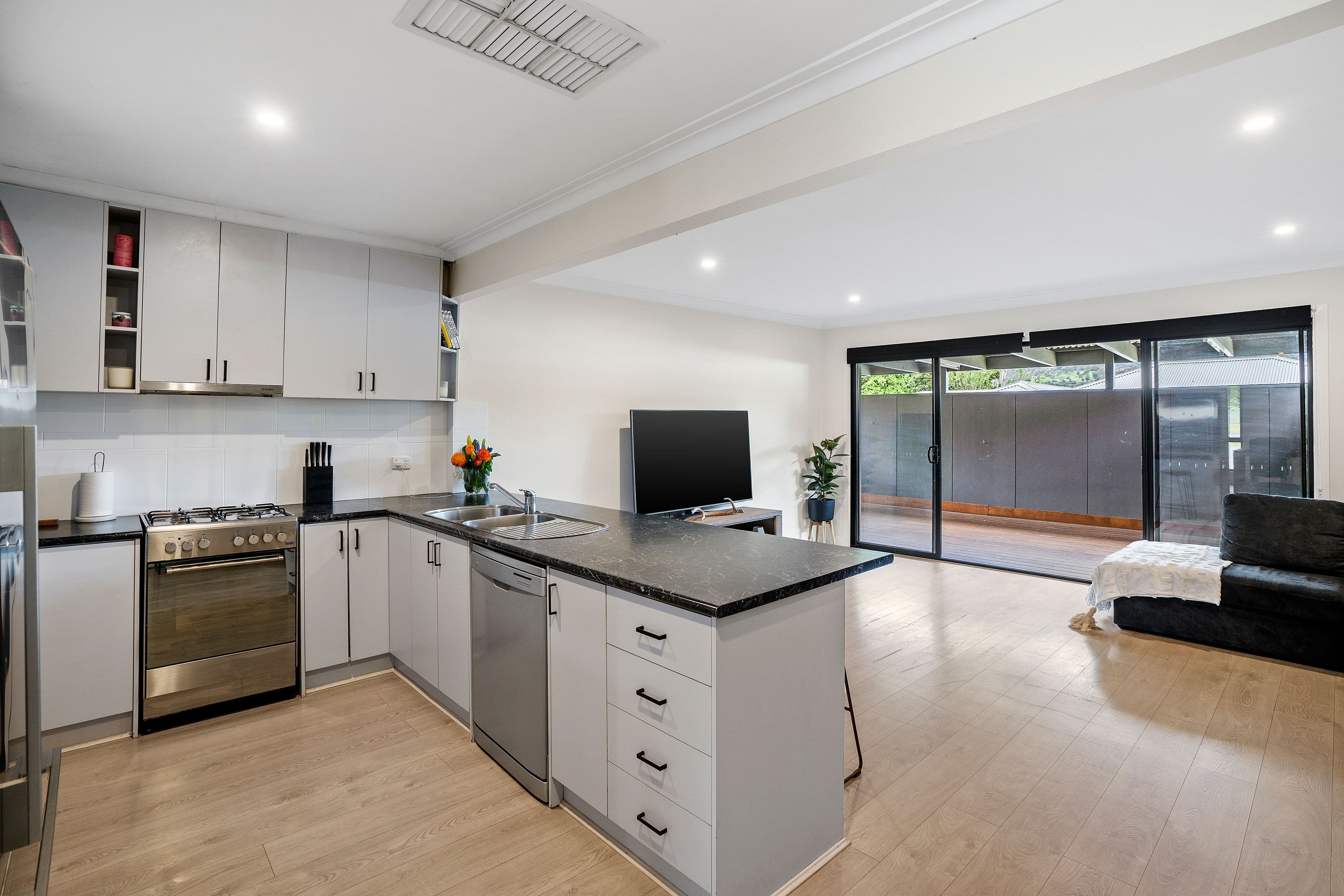 57 Nathan Street, Ferntree Gully VIC 3156, Ferntree Gully - Thumbnail 7