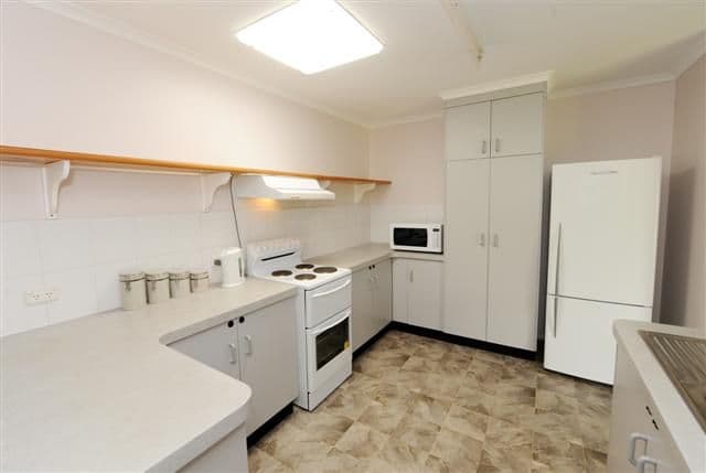 8 Resolute Street, GLADSTONE QLD 4680, Gladstone - Thumbnail 2