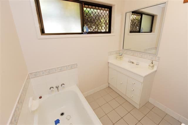 8 Resolute Street, GLADSTONE QLD 4680, Gladstone - Thumbnail 5