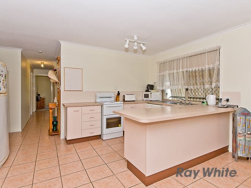 17 Betony Street, BALD HILLS QLD 4036, Bald Hills - Thumbnail 4