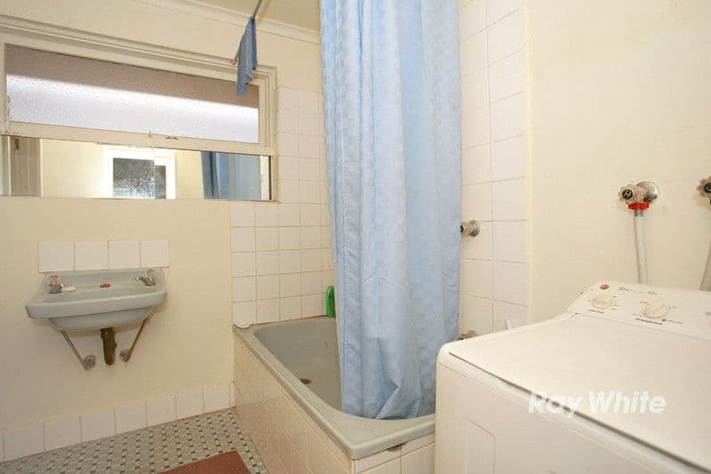 64 Fintonia Road, NOBLE PARK VIC 3174, Noble Park - Thumbnail 7