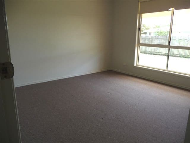 23 Joseph Street, OAKEY QLD 4401, Oakey - Thumbnail 3