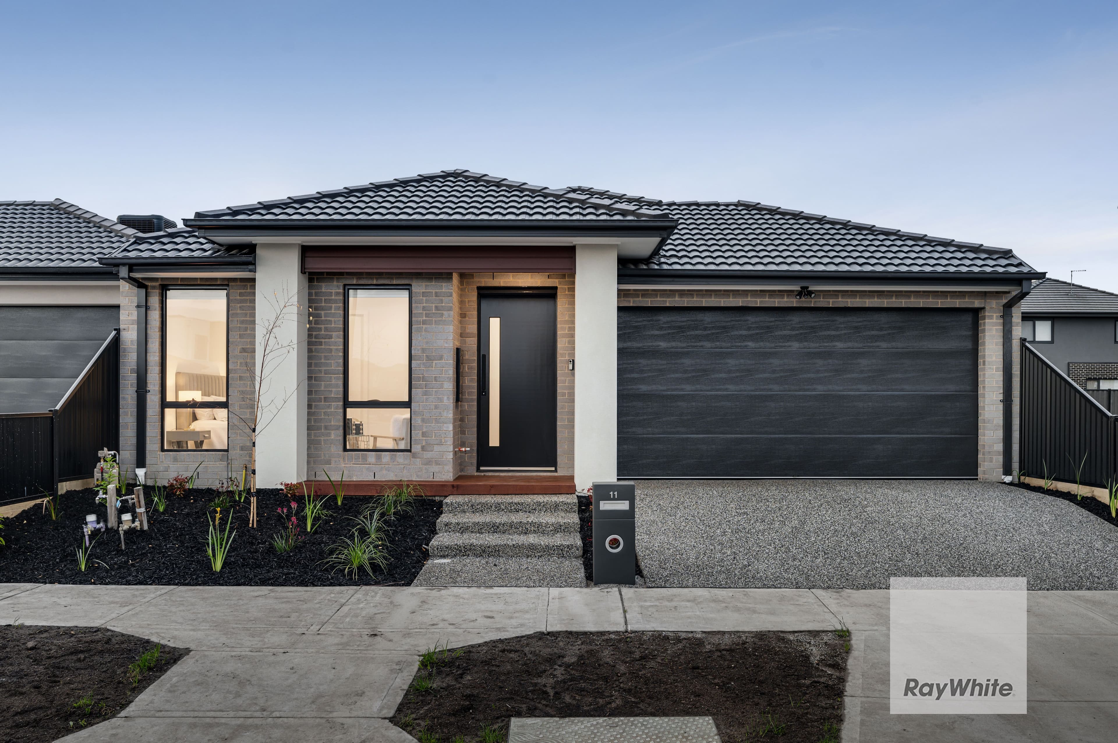 11 Carramar Way, Greenvale VIC 3059, Greenvale - Thumbnail 2