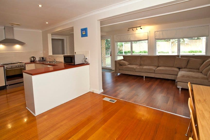 16 Bingley Avenue, NOTTING HILL VIC 3168, Notting Hill - Thumbnail 3
