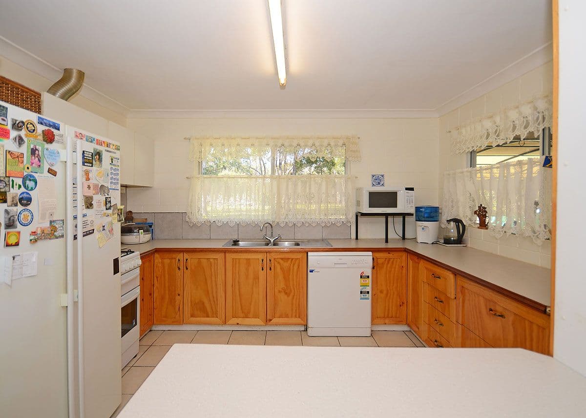 18 Janine Street, BOORAL QLD 4655, Booral - Thumbnail 5