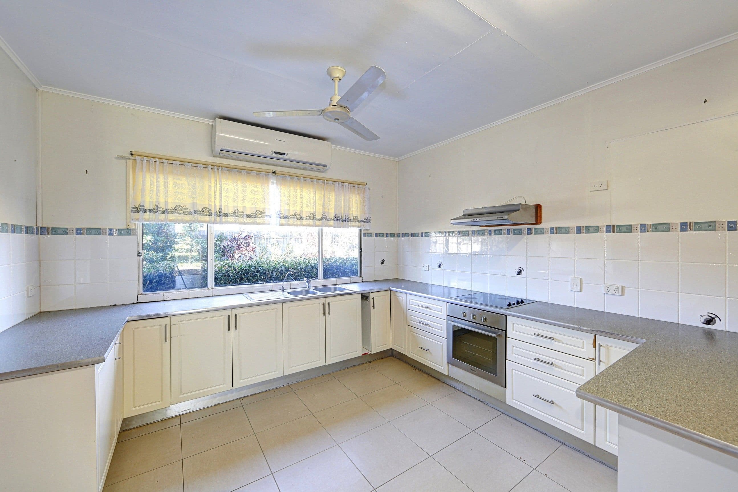 1082 Moore Park Road, Gooburrum QLD 4670, Gooburrum - Thumbnail 4
