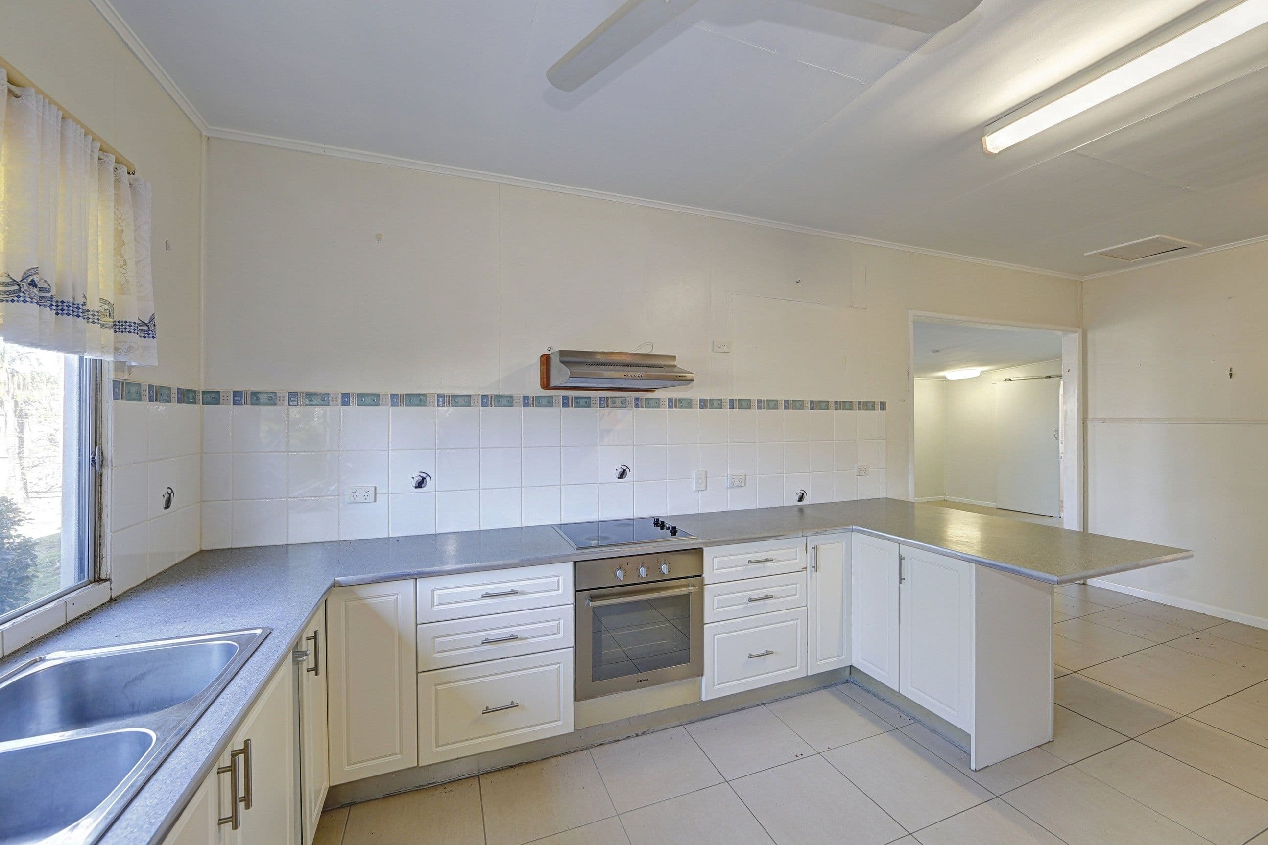 1082 Moore Park Road, Gooburrum QLD 4670, Gooburrum - Thumbnail 5