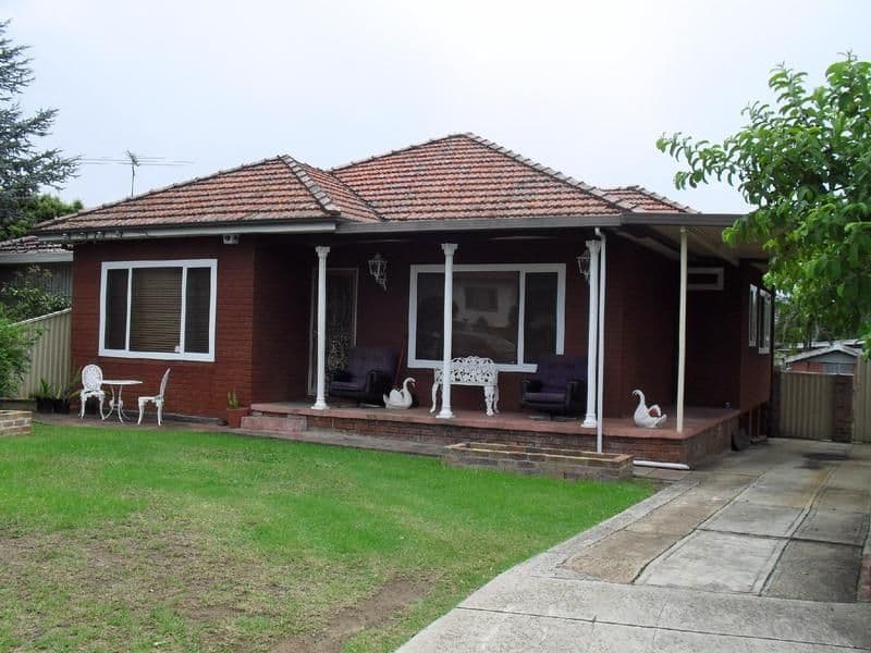 13 Apache Road, BOSSLEY PARK NSW 2176, Bossley Park - Thumbnail 2