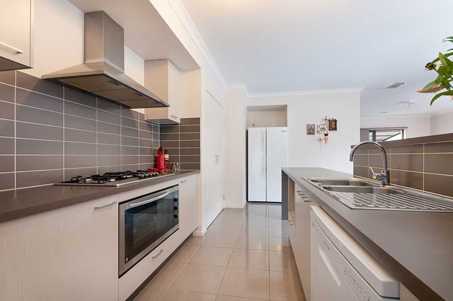 34 Taylan Street, Craigieburn VIC 3064, Craigieburn - Thumbnail 2