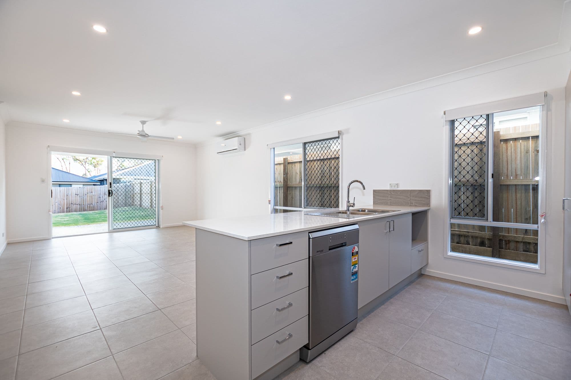 35 Dunaden Street, Logan Reserve QLD 4133, Logan Reserve - Thumbnail 2