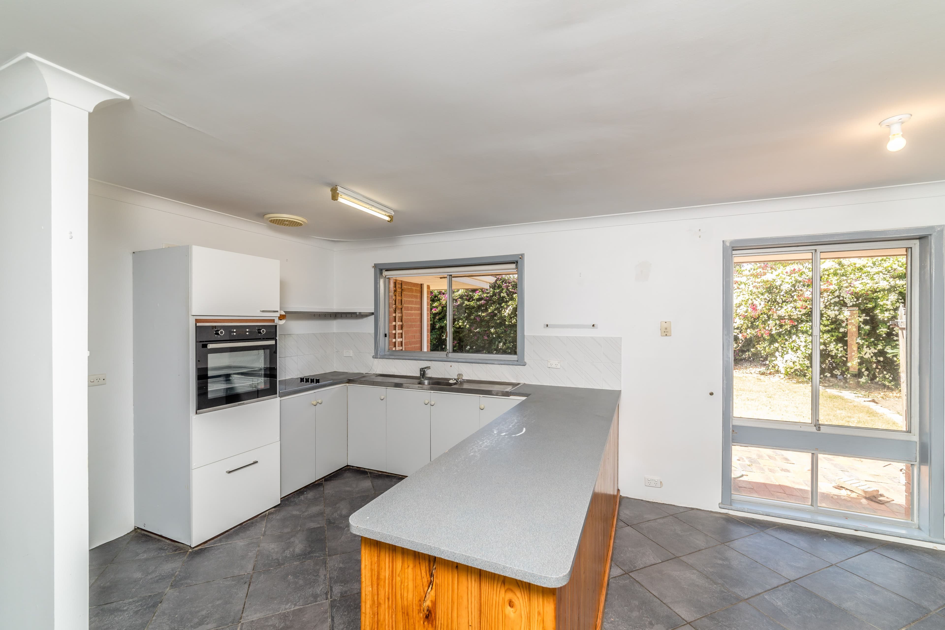 24 Paringa Street, Mount Tarcoola WA 6530, Mount Tarcoola - Thumbnail 3