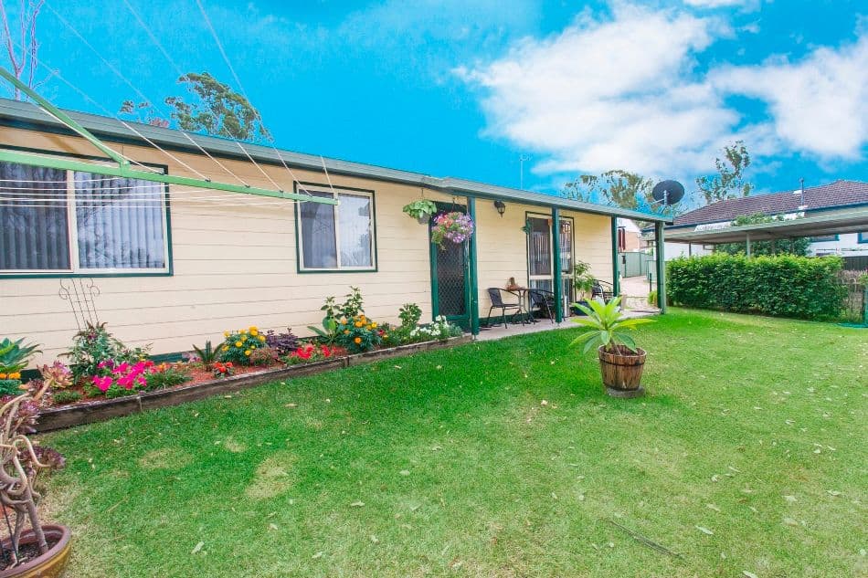42 Lincoln Drive, CAMBRIDGE PARK NSW 2747, Cambridge Park - Thumbnail 2