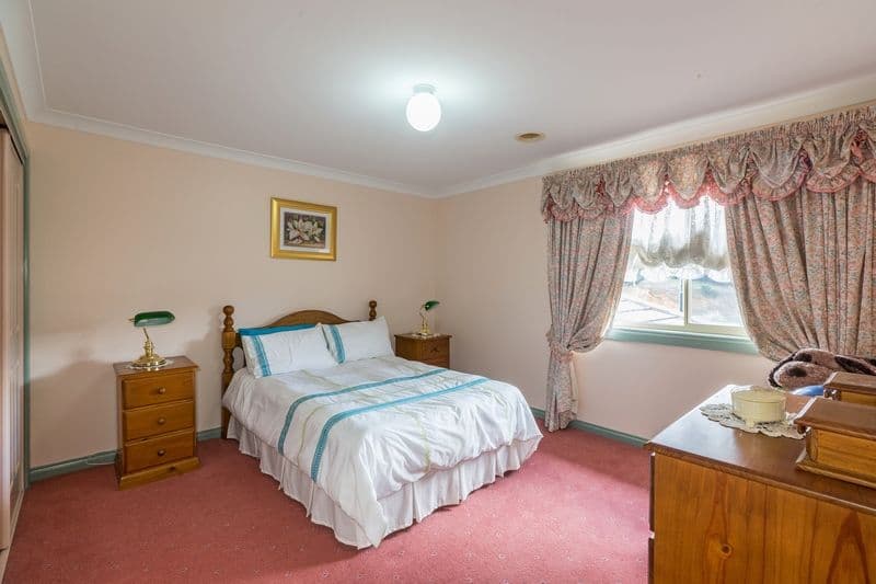 6 Pine Ridge Drive, Orange - Thumbnail 5