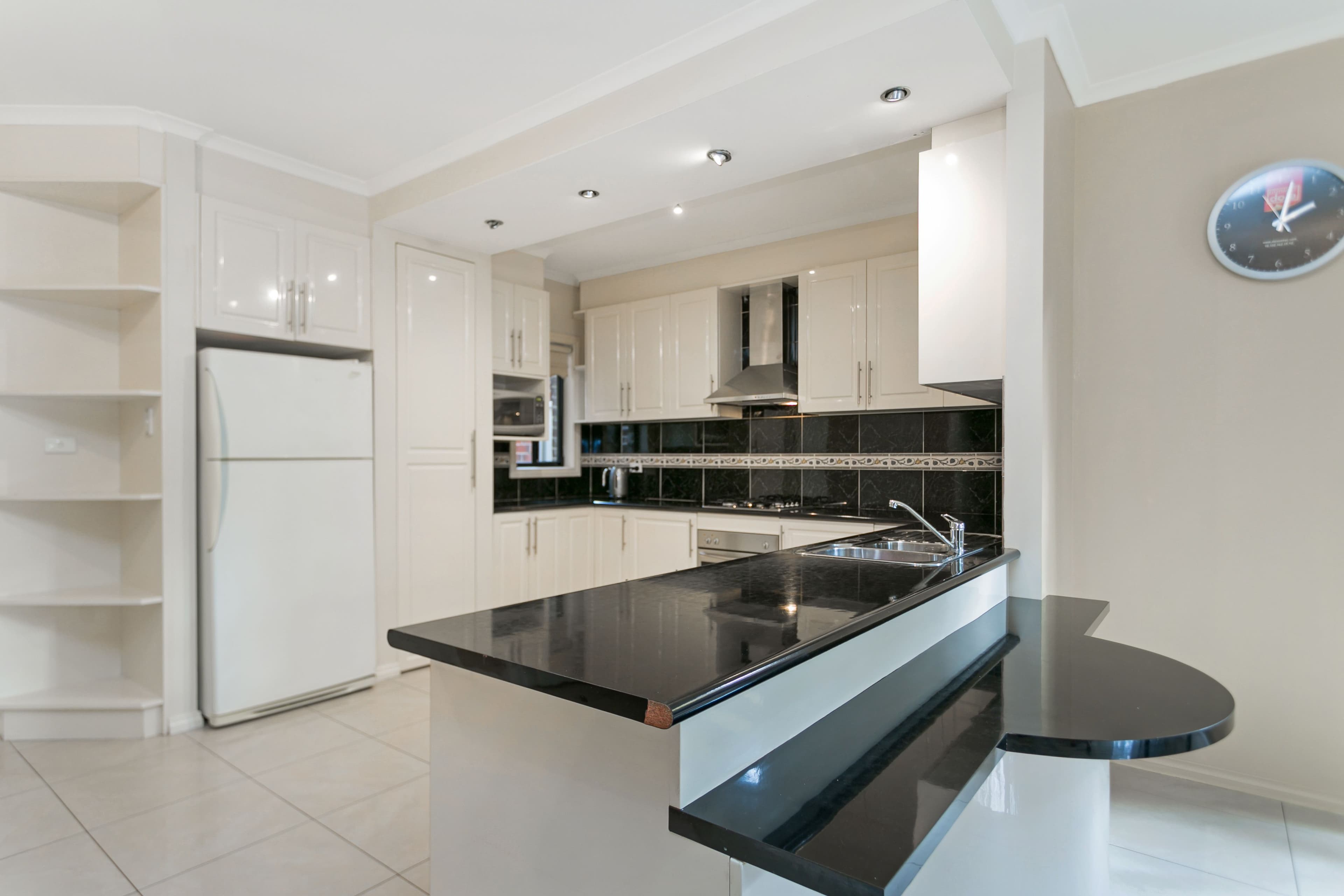 8 Paroo Avenue, Roxburgh Park VIC 3064, Roxburgh Park - Thumbnail 3