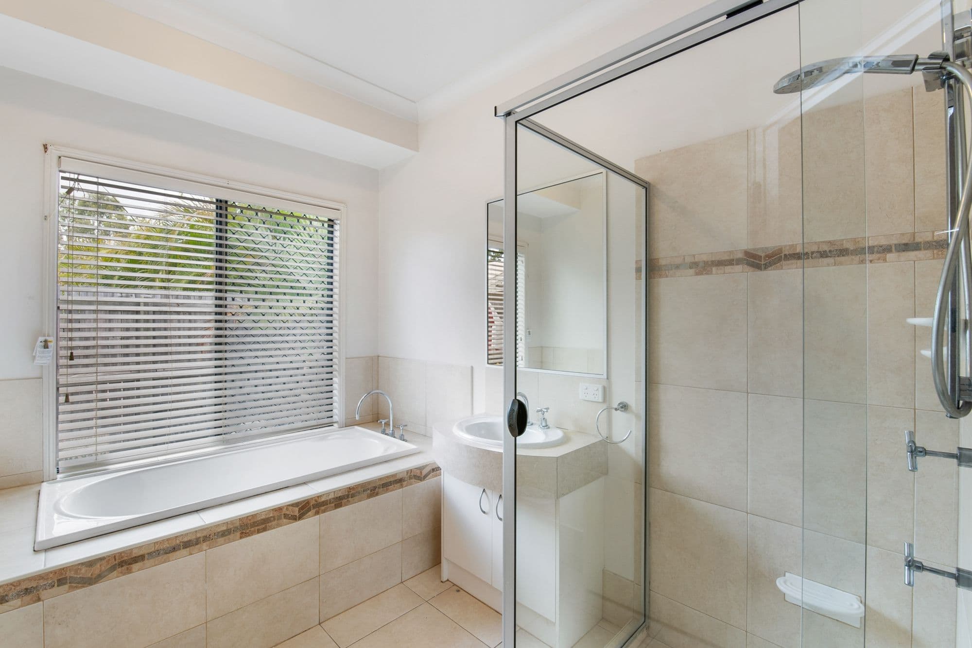 4 Leichhardt Street, North Lakes QLD 4509, North Lakes - Thumbnail 7
