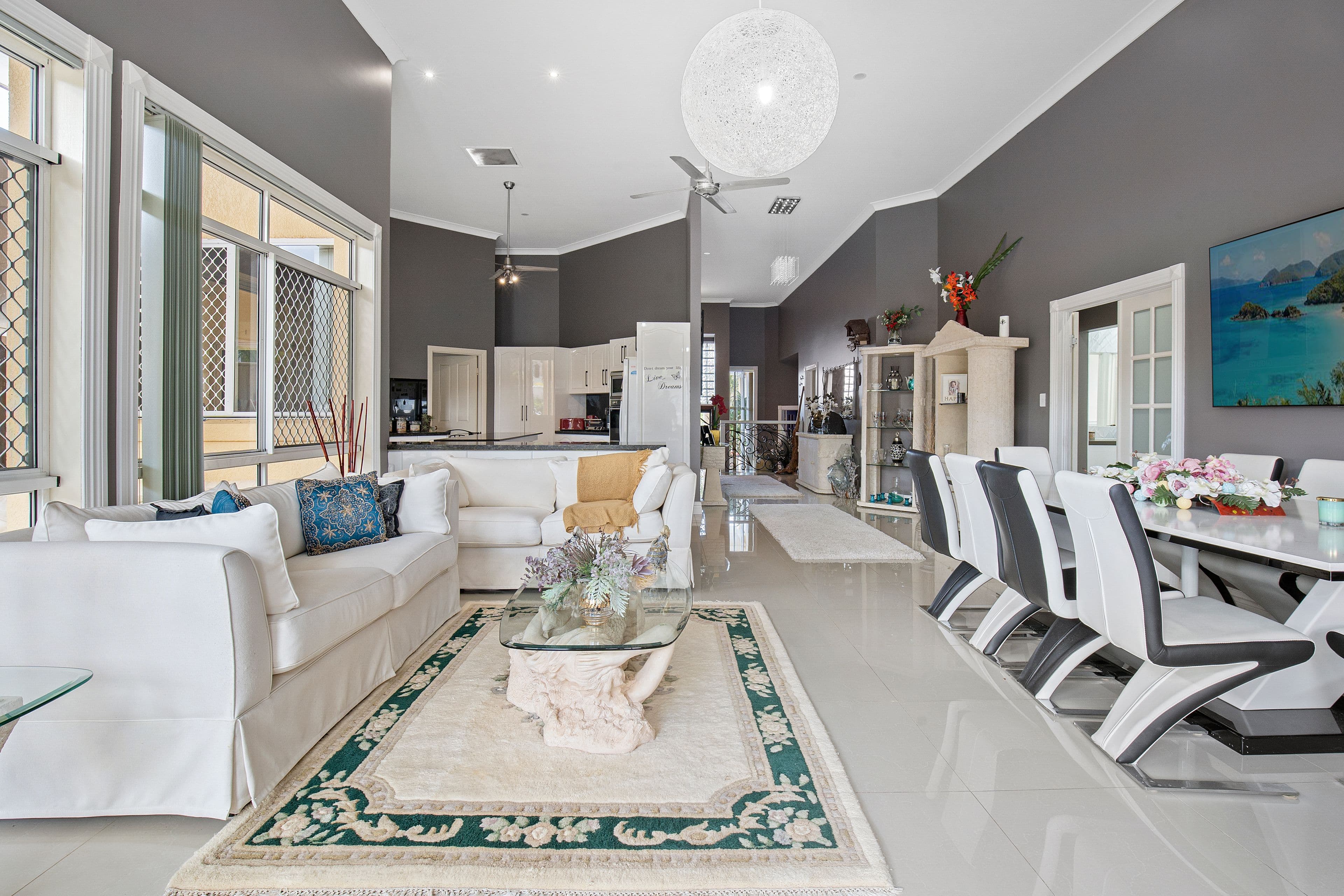 37 Hastings Crescent, Carrara QLD 4211, Carrara - Thumbnail 2