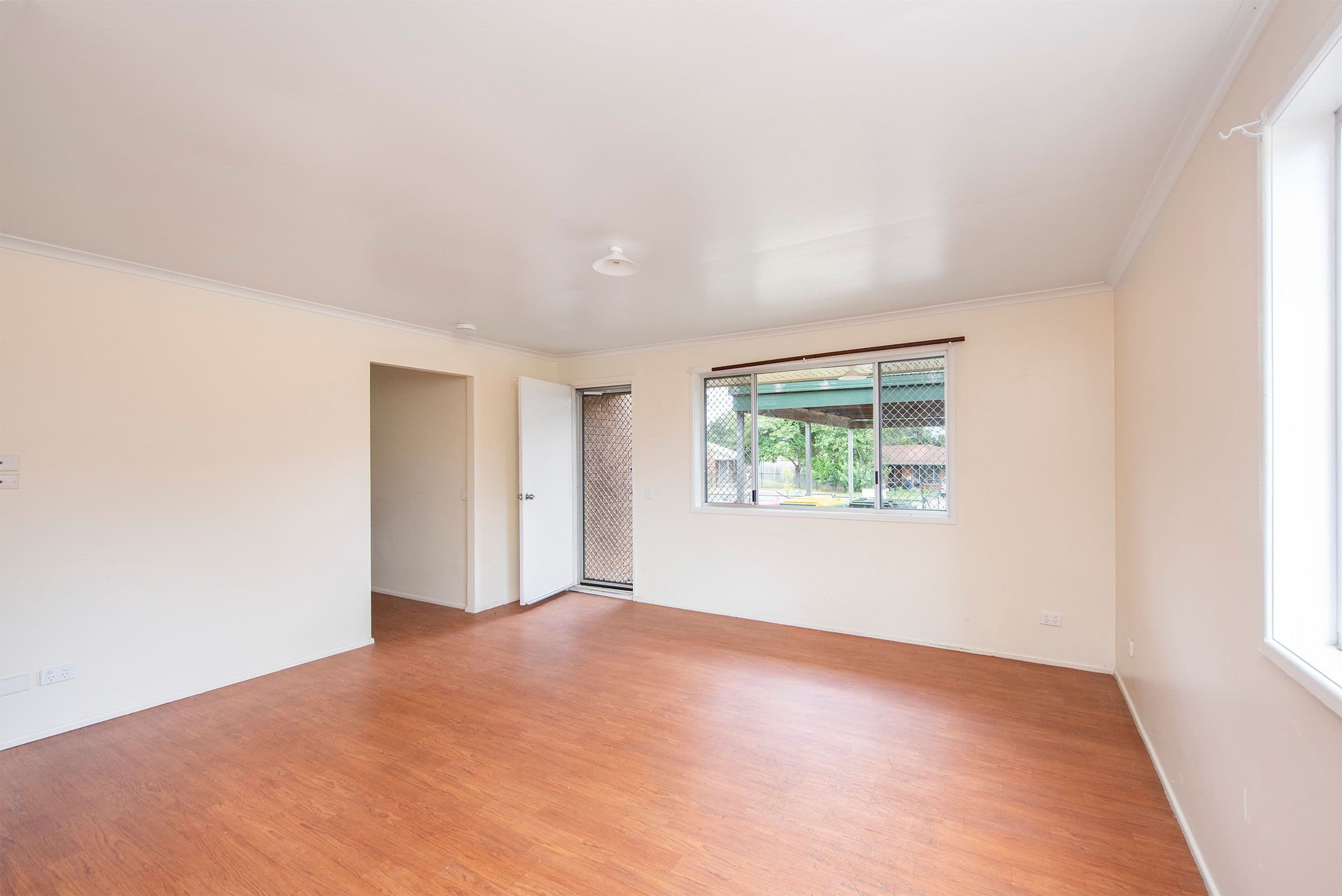 18 Barracuda Court, Kingston QLD 4114, Kingston - Thumbnail 2