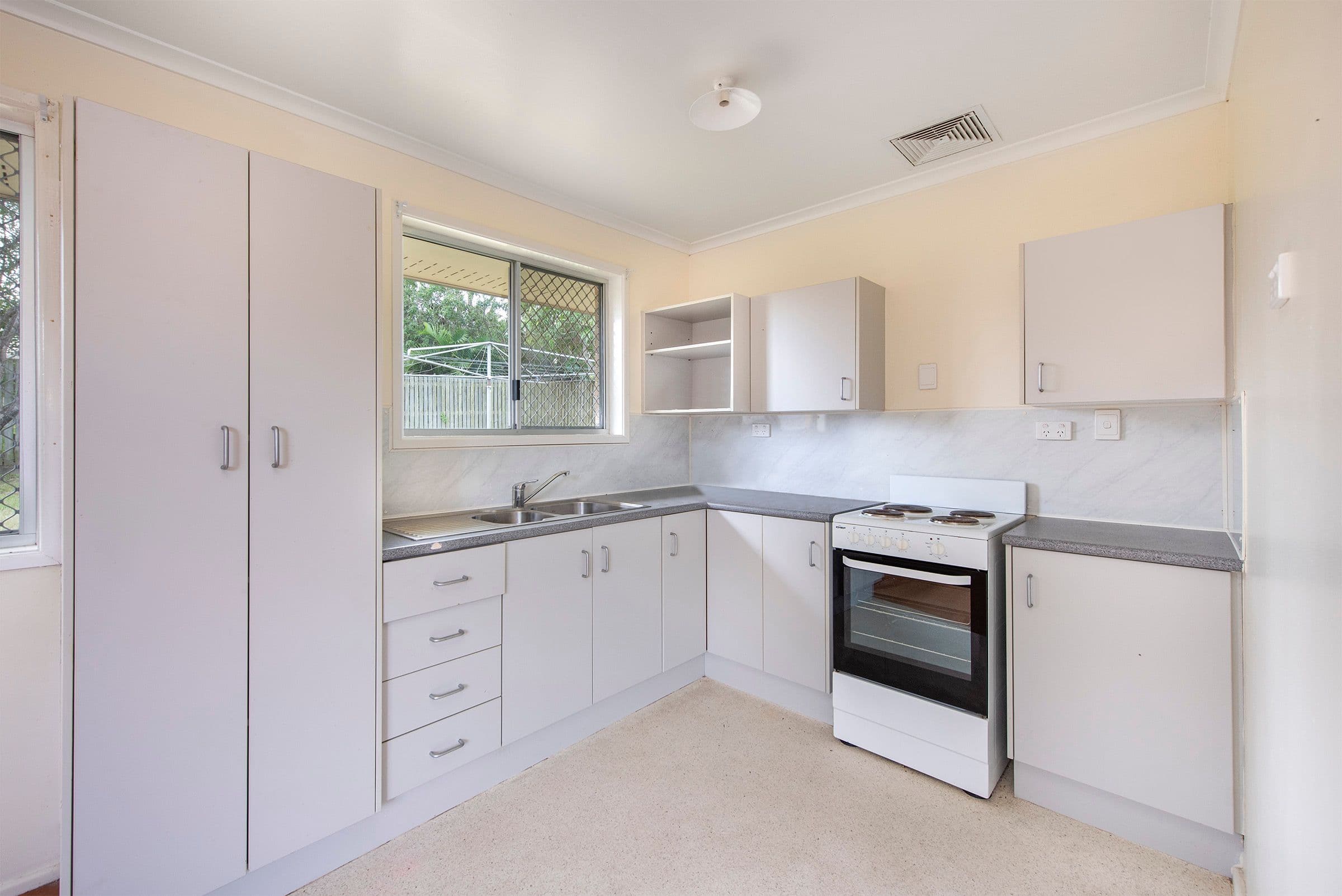 18 Barracuda Court, Kingston QLD 4114, Kingston - Thumbnail 4