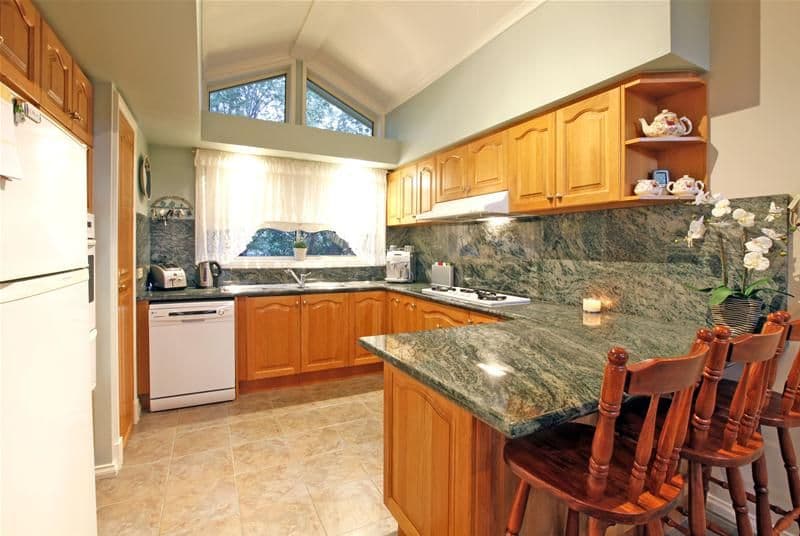 33 Grange Boulevard, BUNDOORA VIC 3083, Bundoora - Thumbnail 2