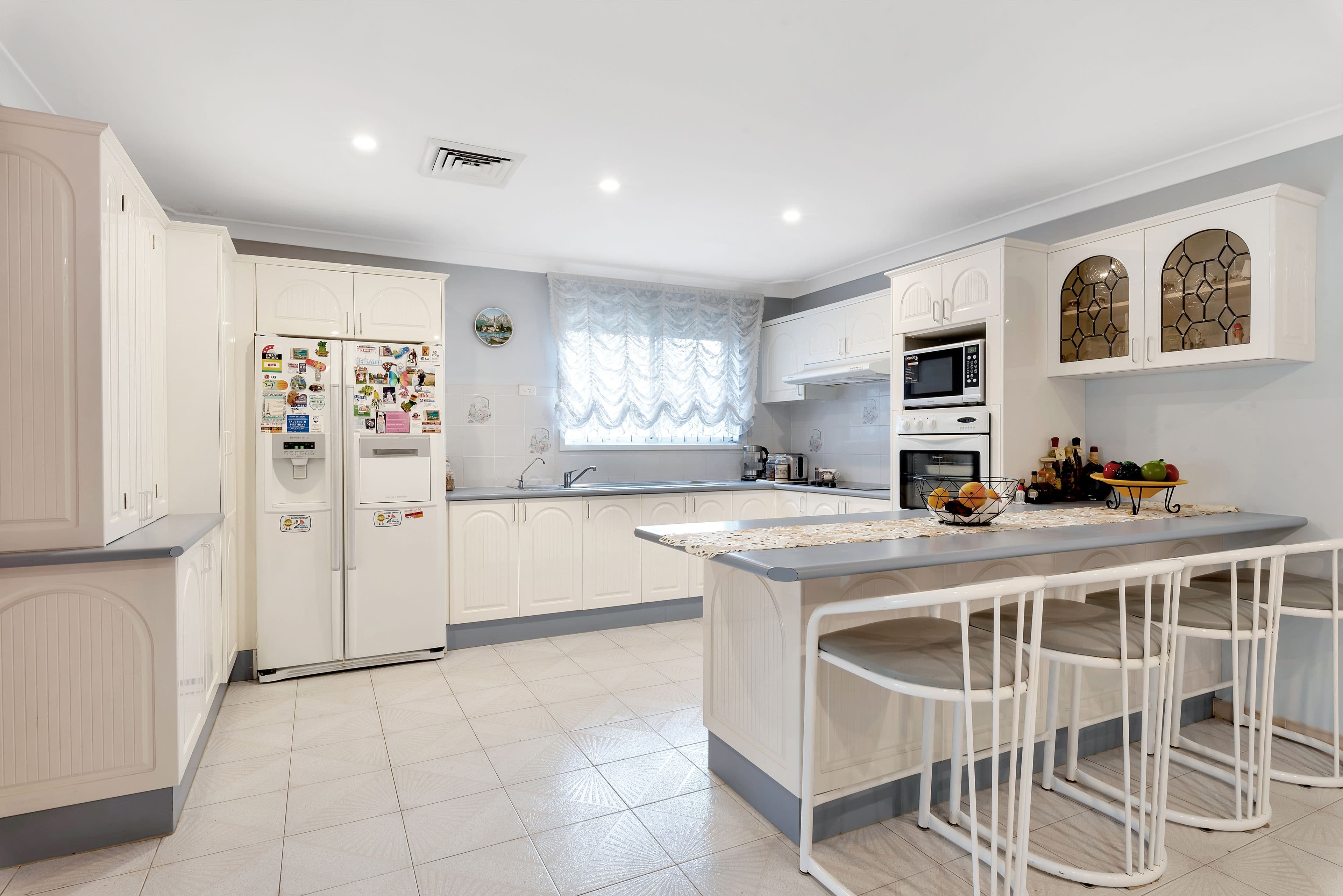 12 Quinn Place, Prairiewood - Thumbnail 2