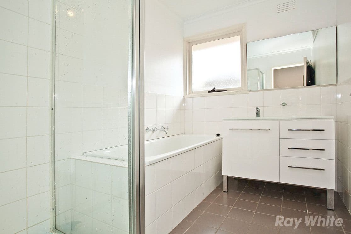 52 Grantley Drive, GLEN WAVERLEY VIC 3150, Glen Waverley - Thumbnail 6