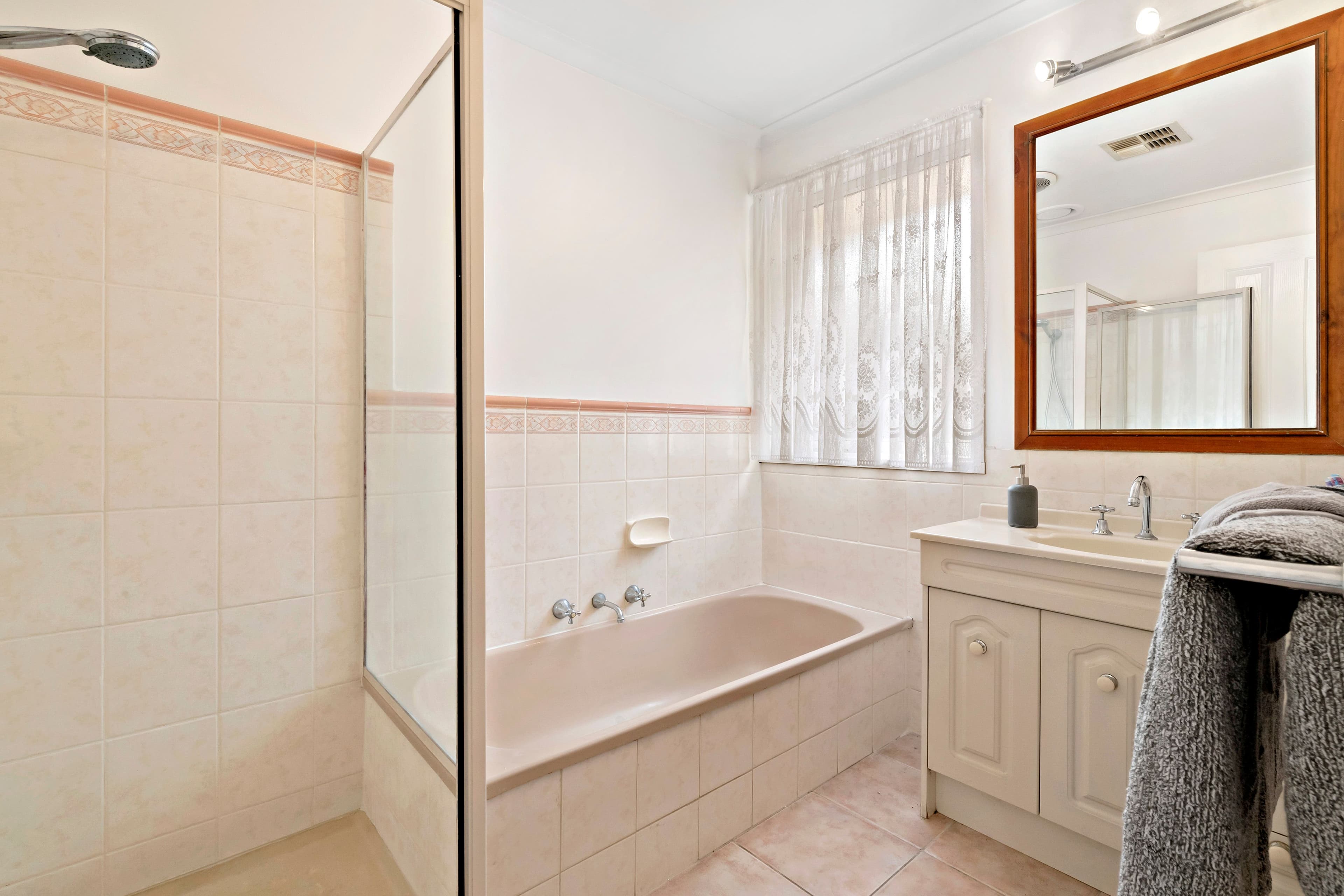 103 Cabernet Crescent, Bundoora VIC 3083, Bundoora - Thumbnail 6