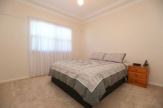 21 Burton Avenue, CHESTER HILL NSW 2162, Chester Hill - Thumbnail 5