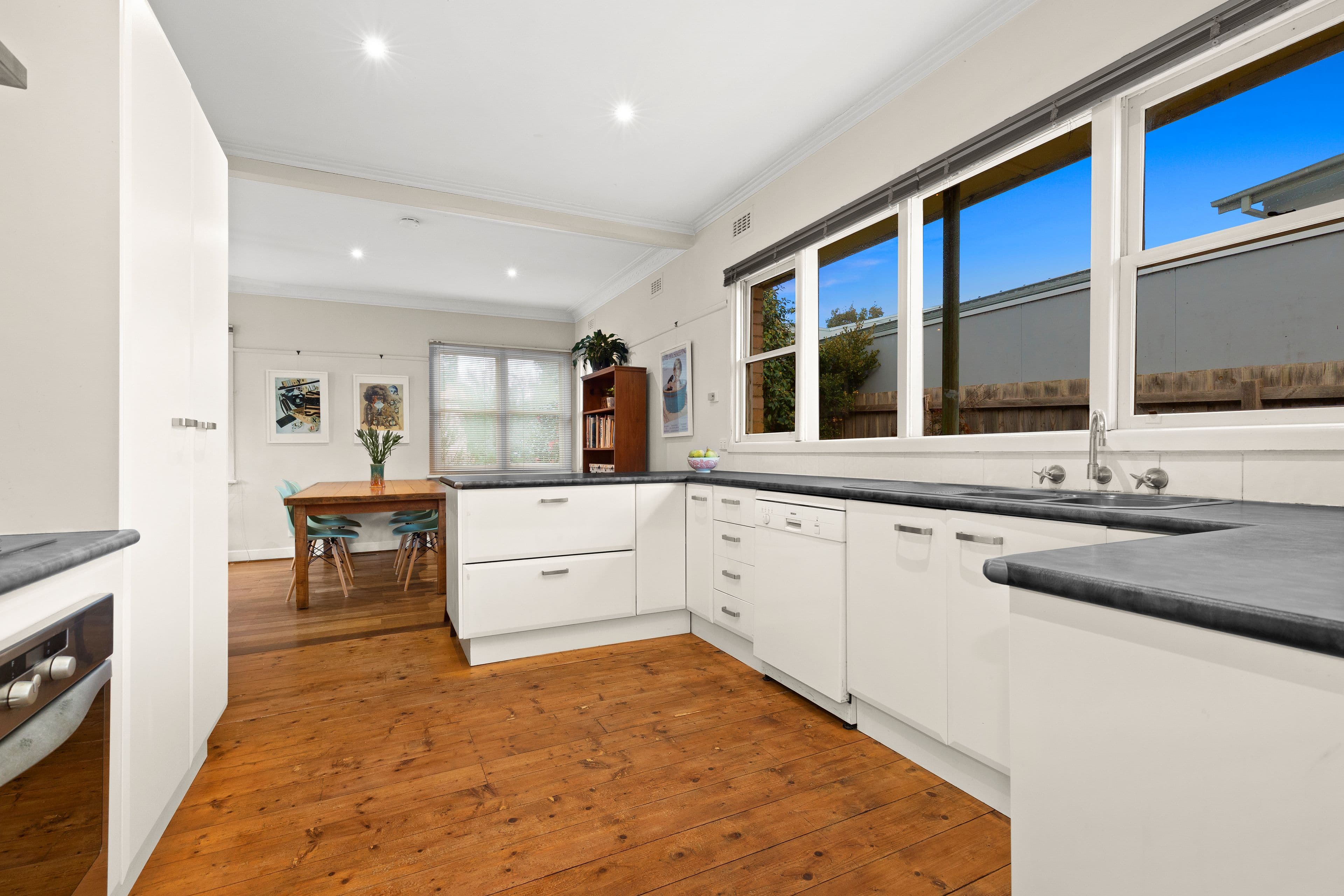 5 Wembley Avenue, Cheltenham VIC 3192, Cheltenham - Thumbnail 3