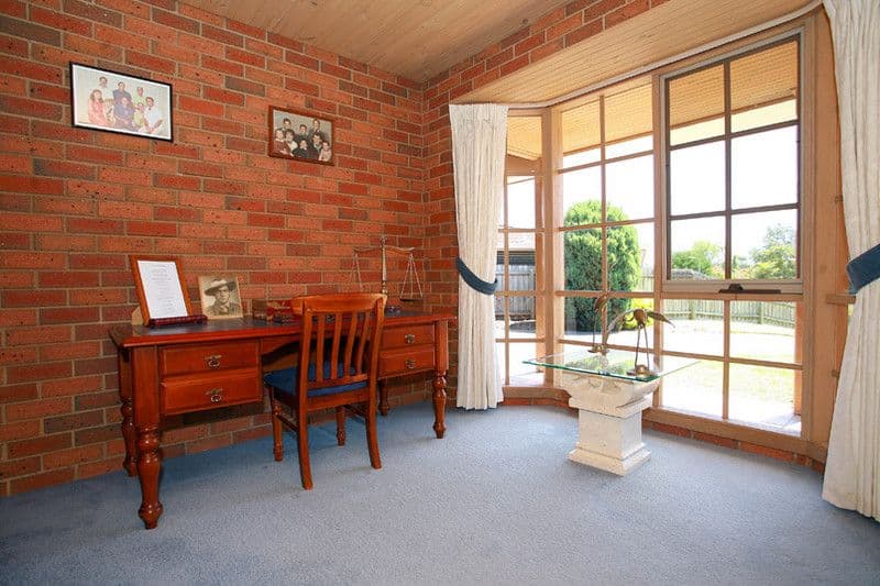 10 Colwyn Close, LANGWARRIN VIC 3910, Langwarrin - Thumbnail 4