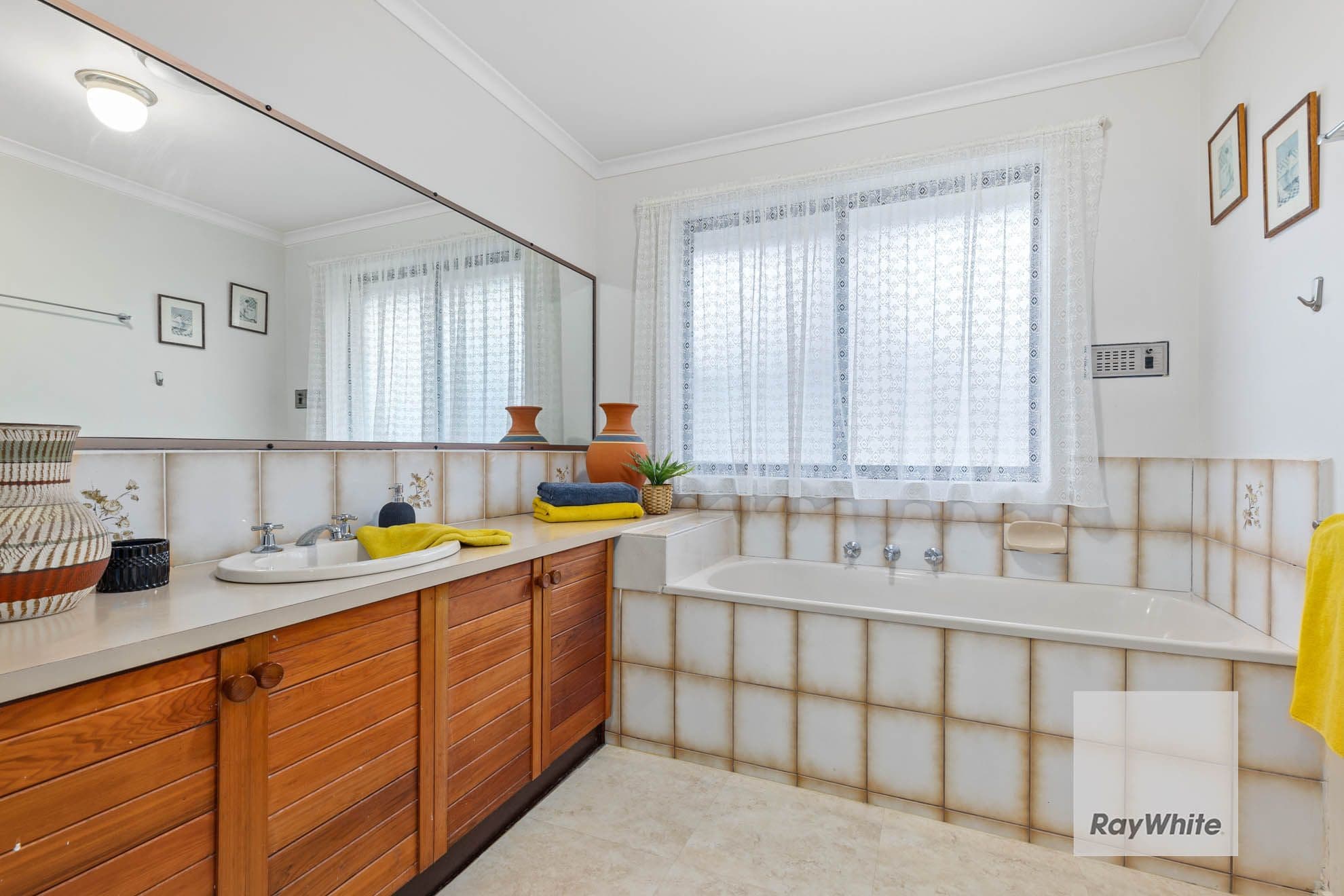 28 Swindon Crescent, Keilor Downs VIC 3038, Keilor Downs - Thumbnail 3