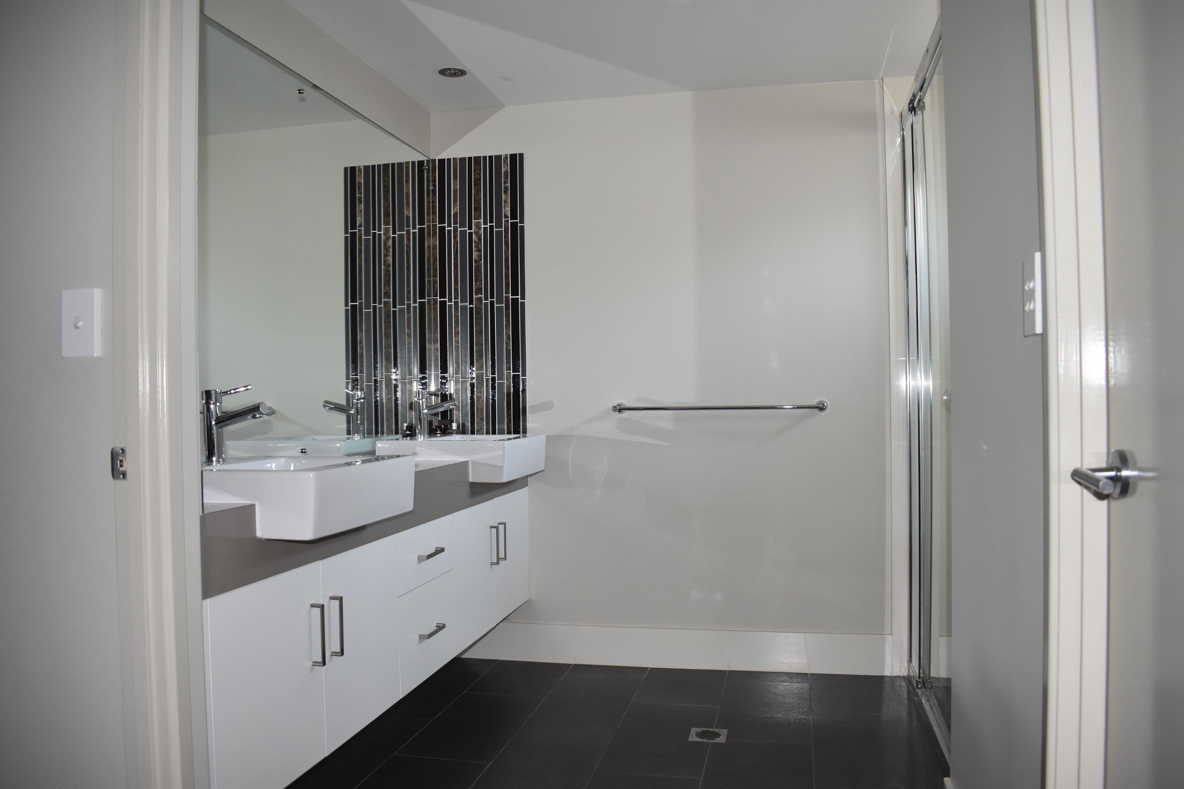 11 Morgan Place, Emerald QLD 4720, Emerald - Thumbnail 7