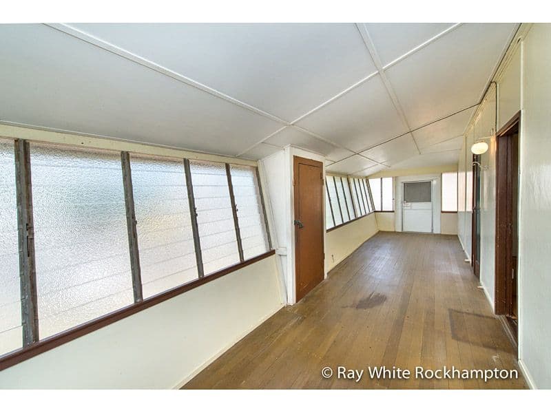 54 Caroline Street, Allenstown QLD 4700, Allenstown - Thumbnail 3