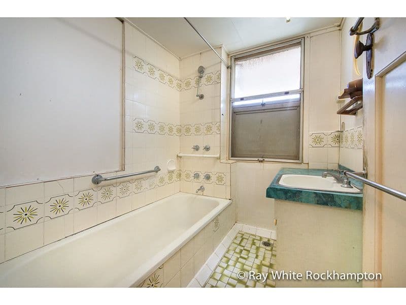 54 Caroline Street, Allenstown QLD 4700, Allenstown - Thumbnail 5