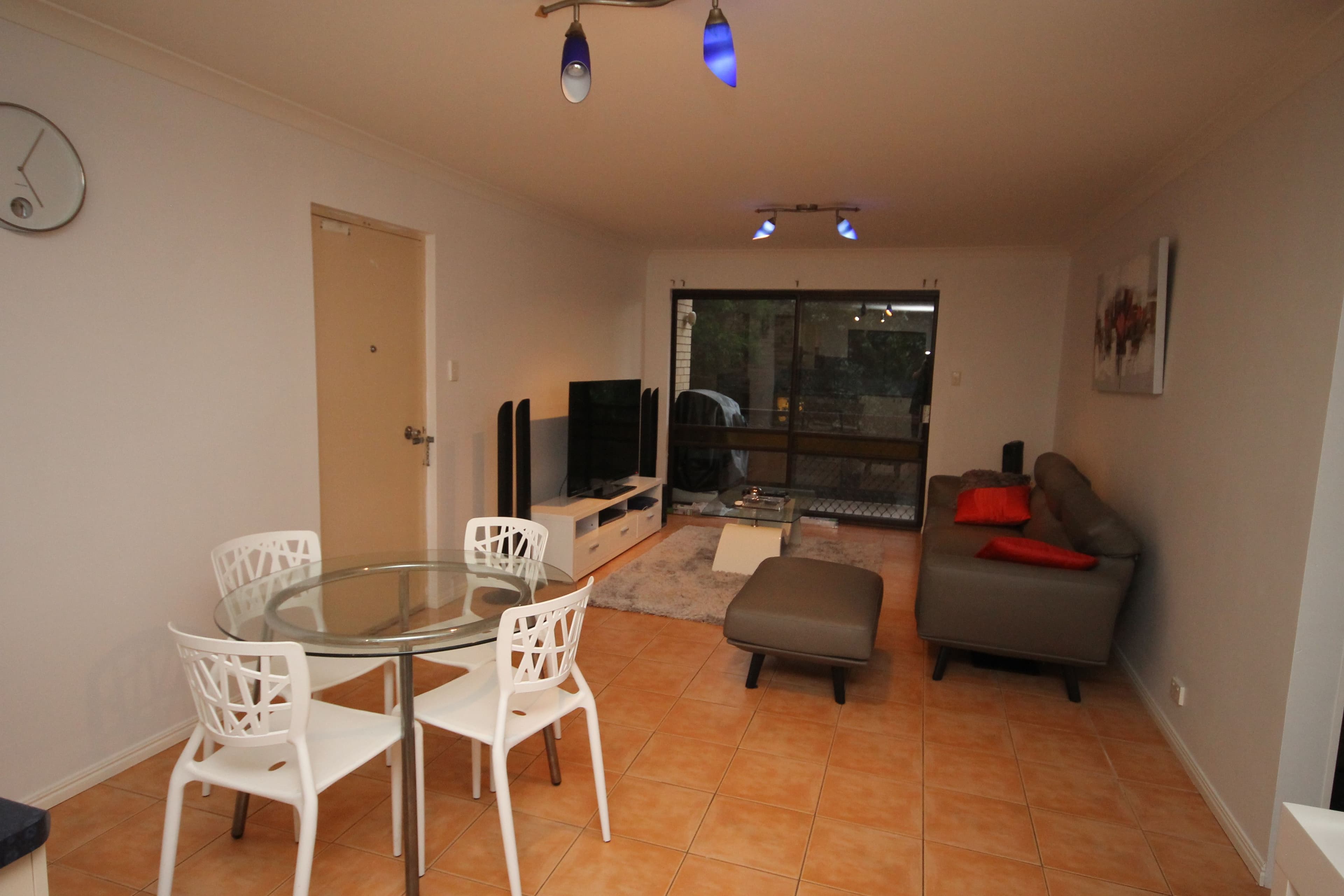 37 Vine Street, Stones Corner QLD 4120, Stones Corner - Thumbnail 2