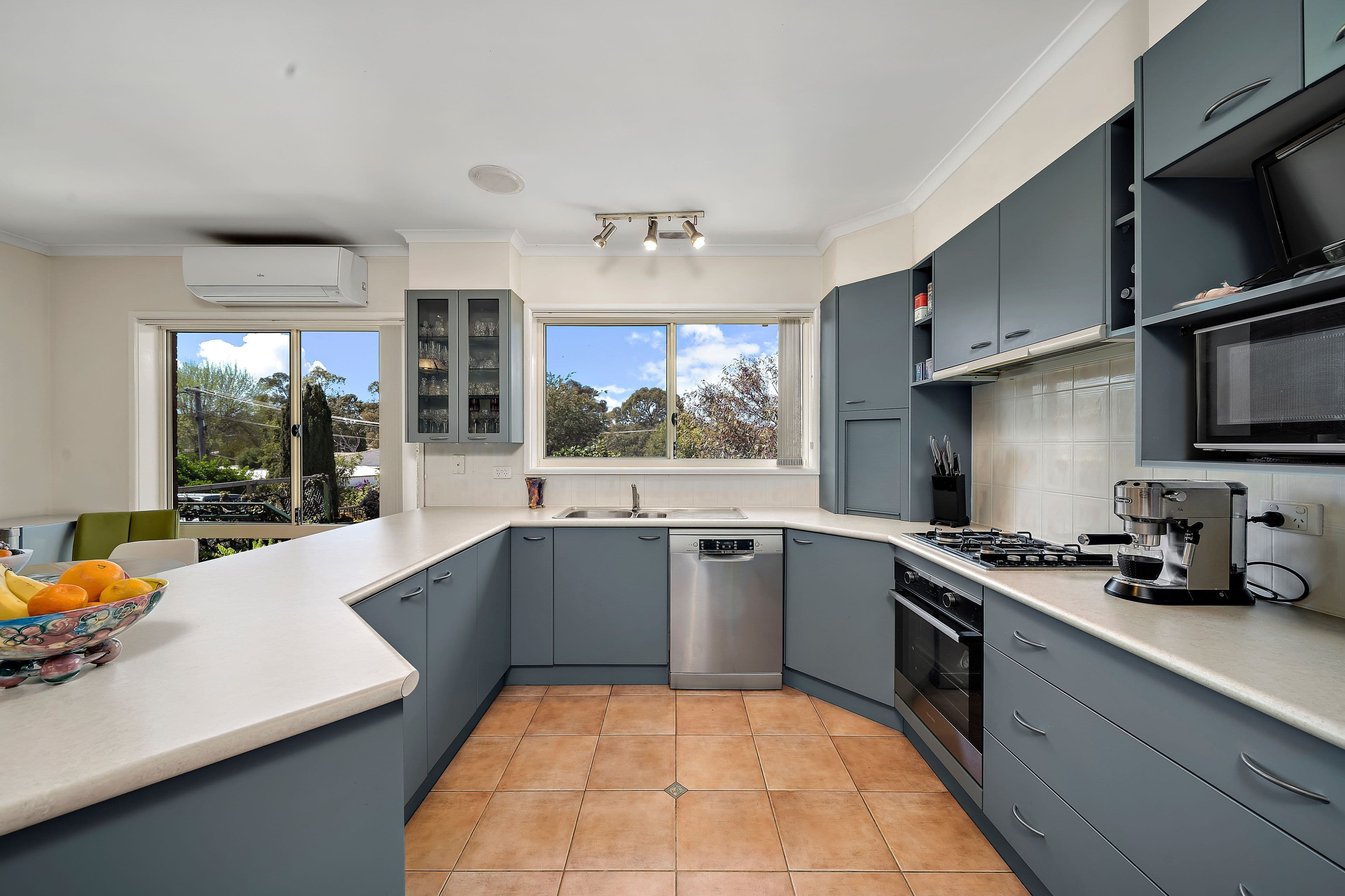 8 Meagher Place, Evatt ACT 2617, Evatt - Thumbnail 4