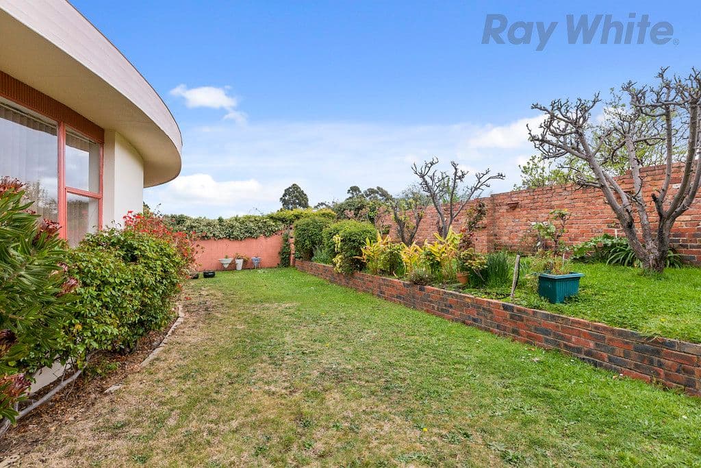 28 Waverley Street, Bellerive TAS 7018, Bellerive - Thumbnail 2
