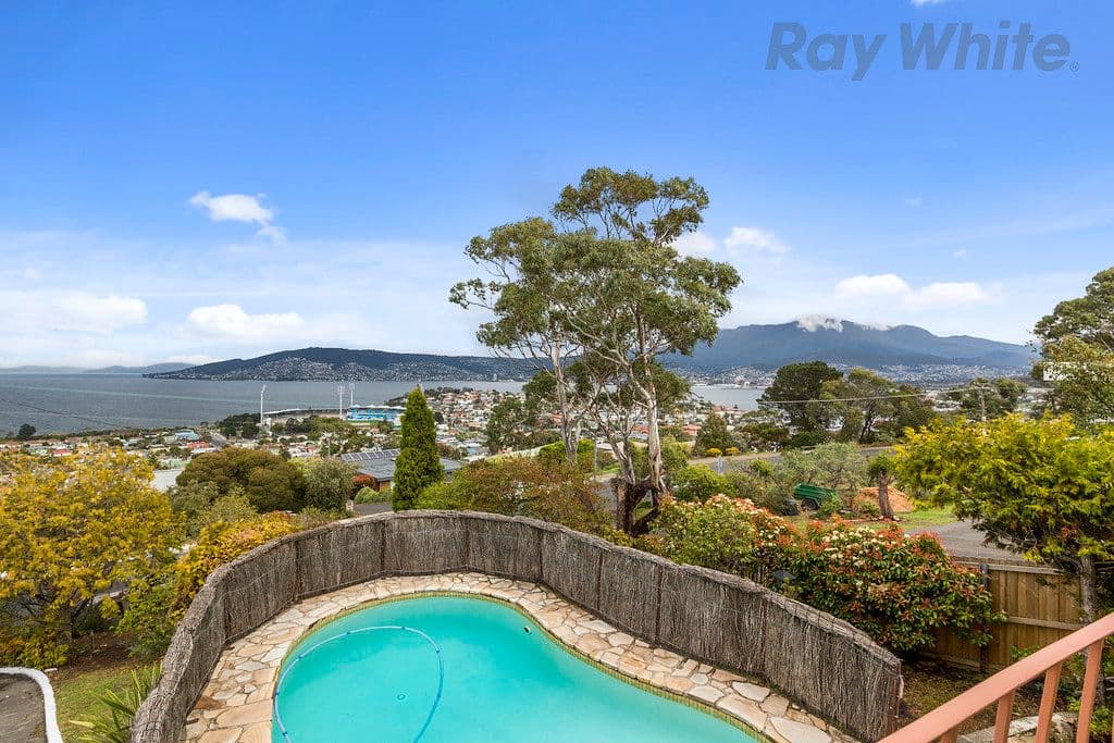 28 Waverley Street, Bellerive TAS 7018, Bellerive - Thumbnail 3