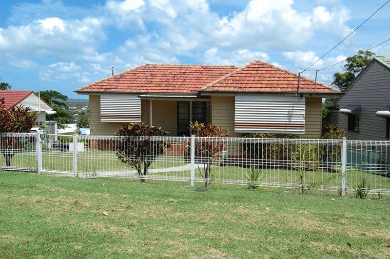 109 The Promenade, CAMP HILL QLD 4152, Camp Hill - Thumbnail 2
