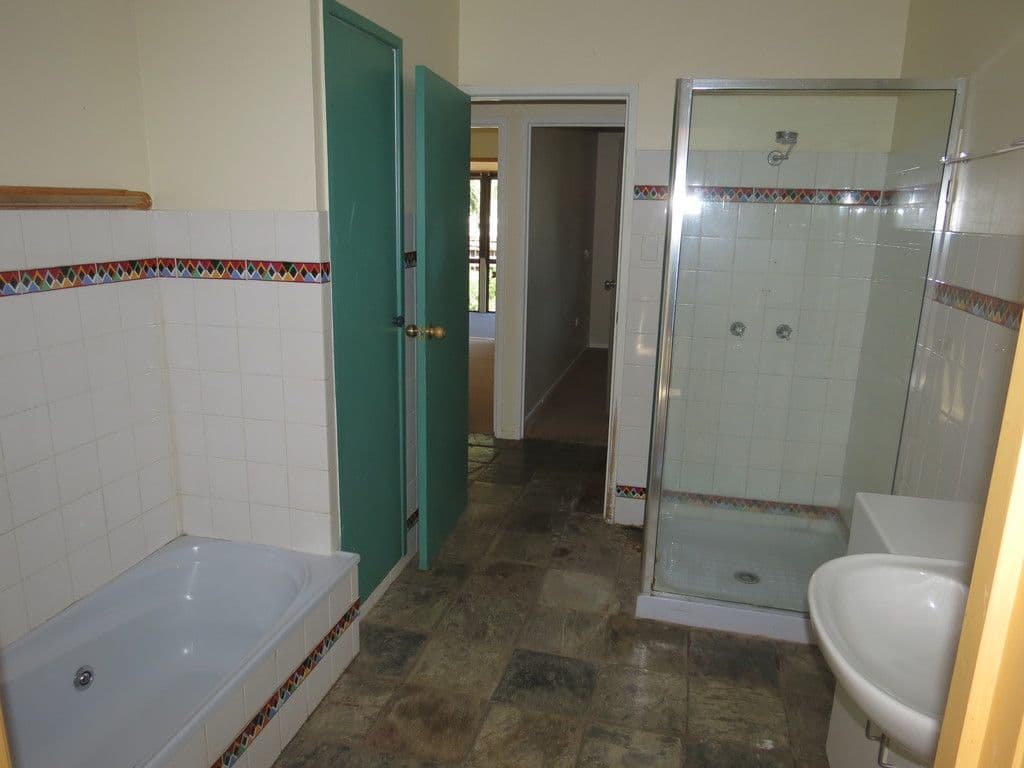 18 Morse Street, Emerald QLD 4720, Emerald - Thumbnail 5